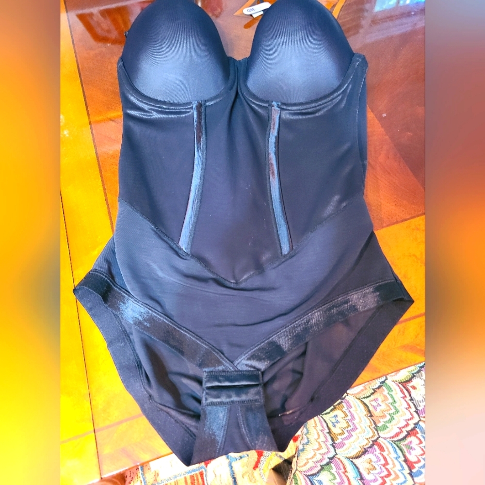 🎈🎈🎈Maidenform Bustier NEW WITH TAGS